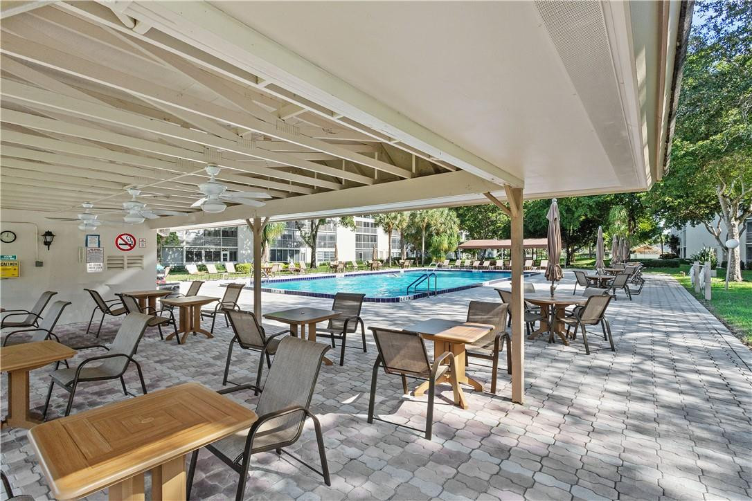 GRANADA VILLAGE - Residential