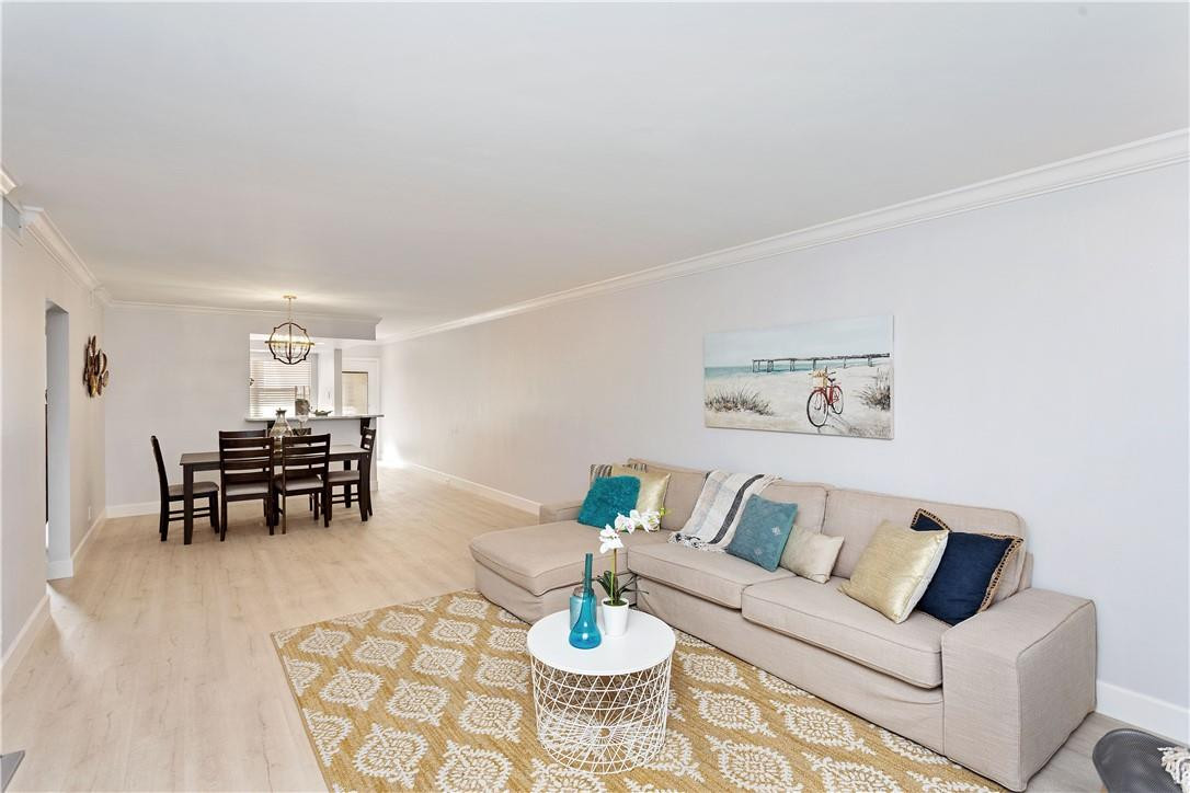 GRANADA VILLAGE - Residential