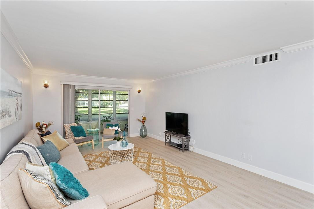 GRANADA VILLAGE - Residential