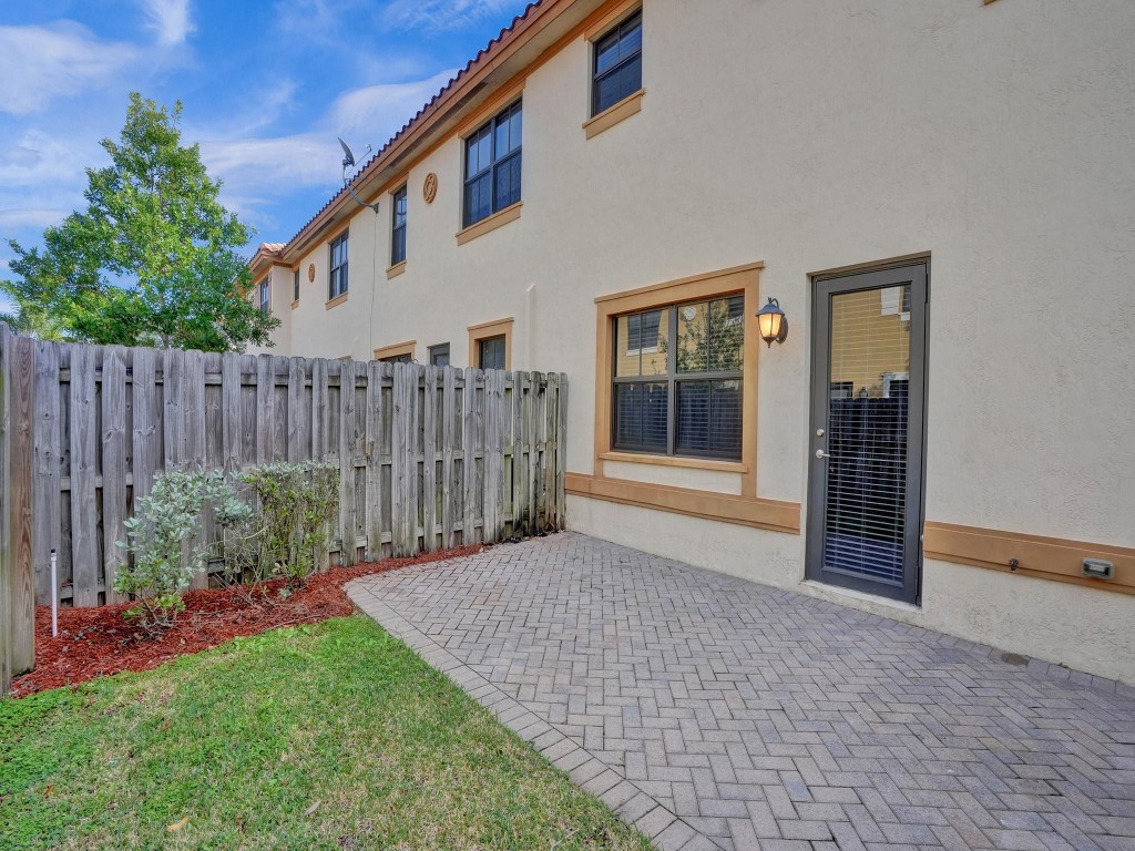 Town Parc @Miralago - Residential