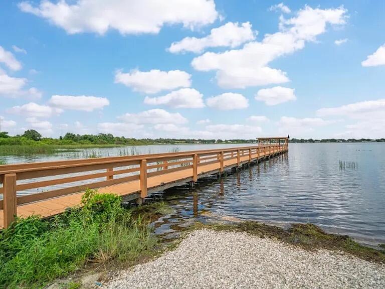 GRAND OAKS ON LAKE DAMON - Residential Lease