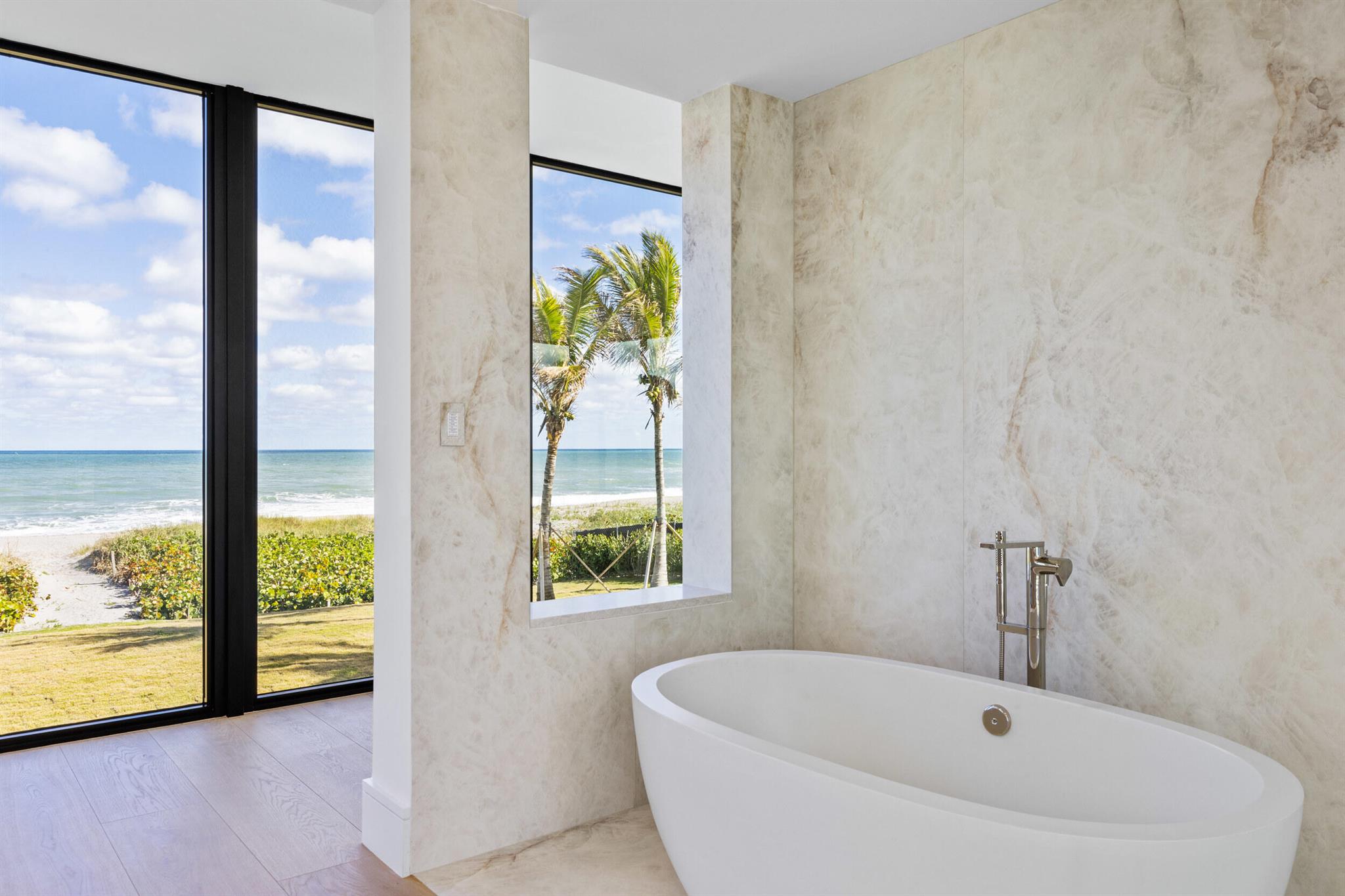 Jupiter Island - Residential