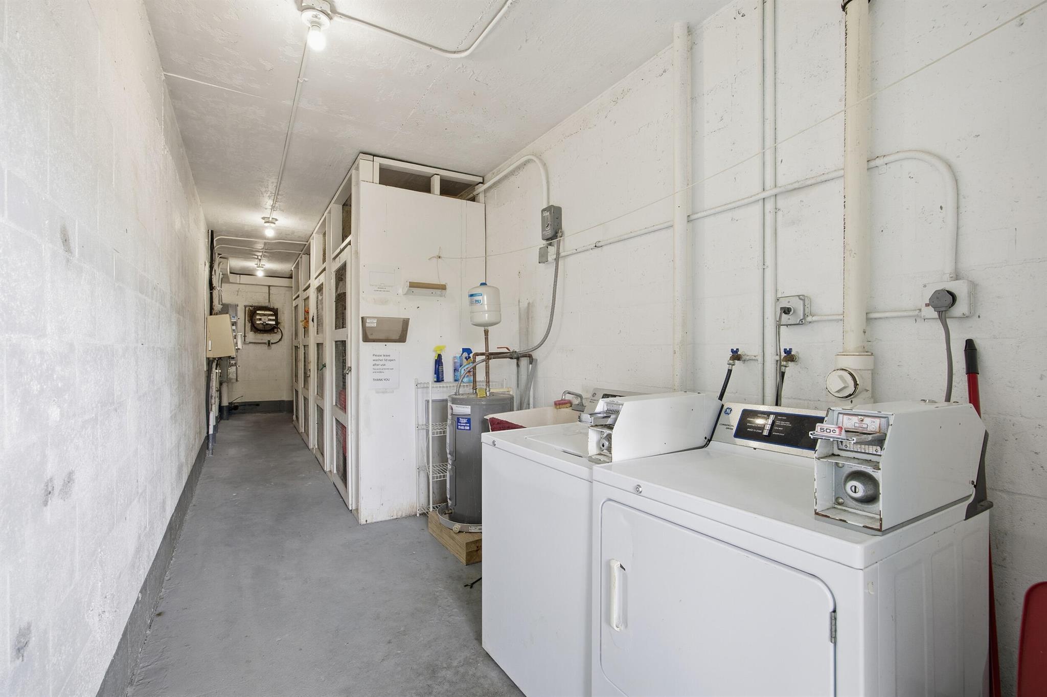 CEDAR POINTE CONDOMINIUM - Residential