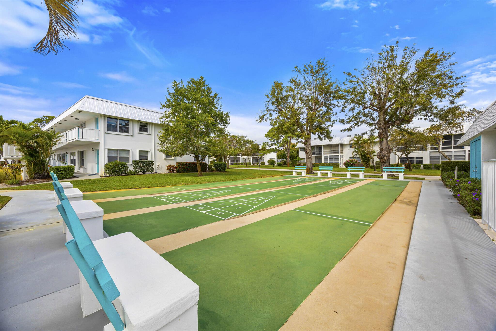 CEDAR POINTE CONDOMINIUM - Residential