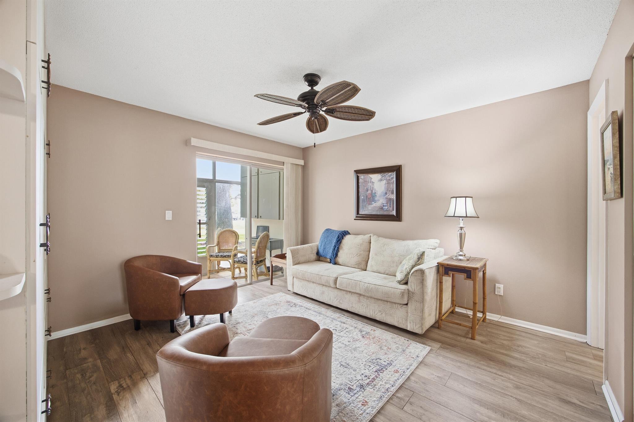 CEDAR POINTE CONDOMINIUM - Residential