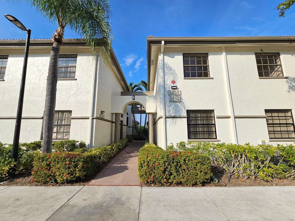 Photo of 5235 Europa Drive #O, Boynton Beach, FL 33437 (MLS # R11164908)