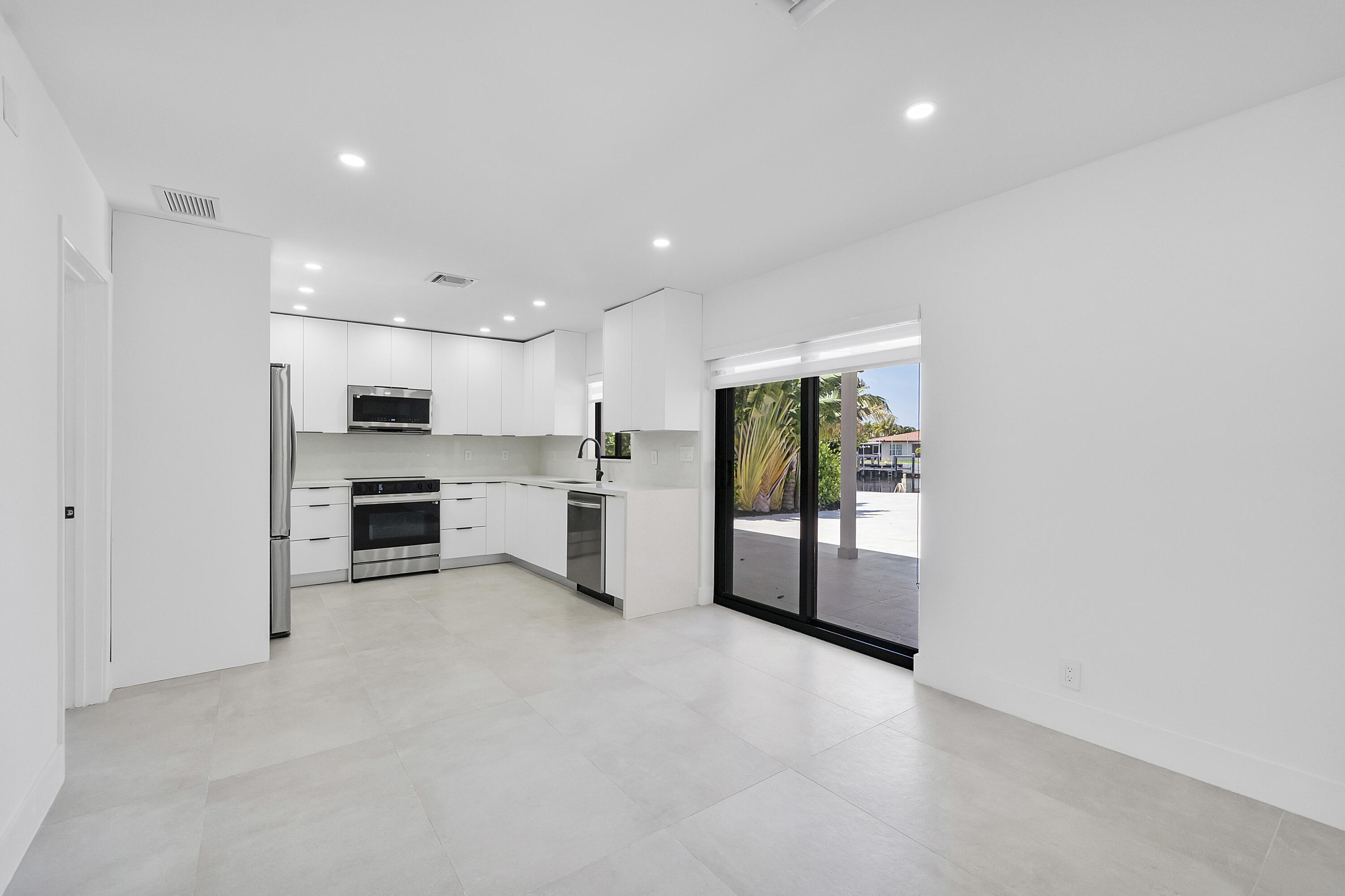 CYPRESS COVE - Residential Income