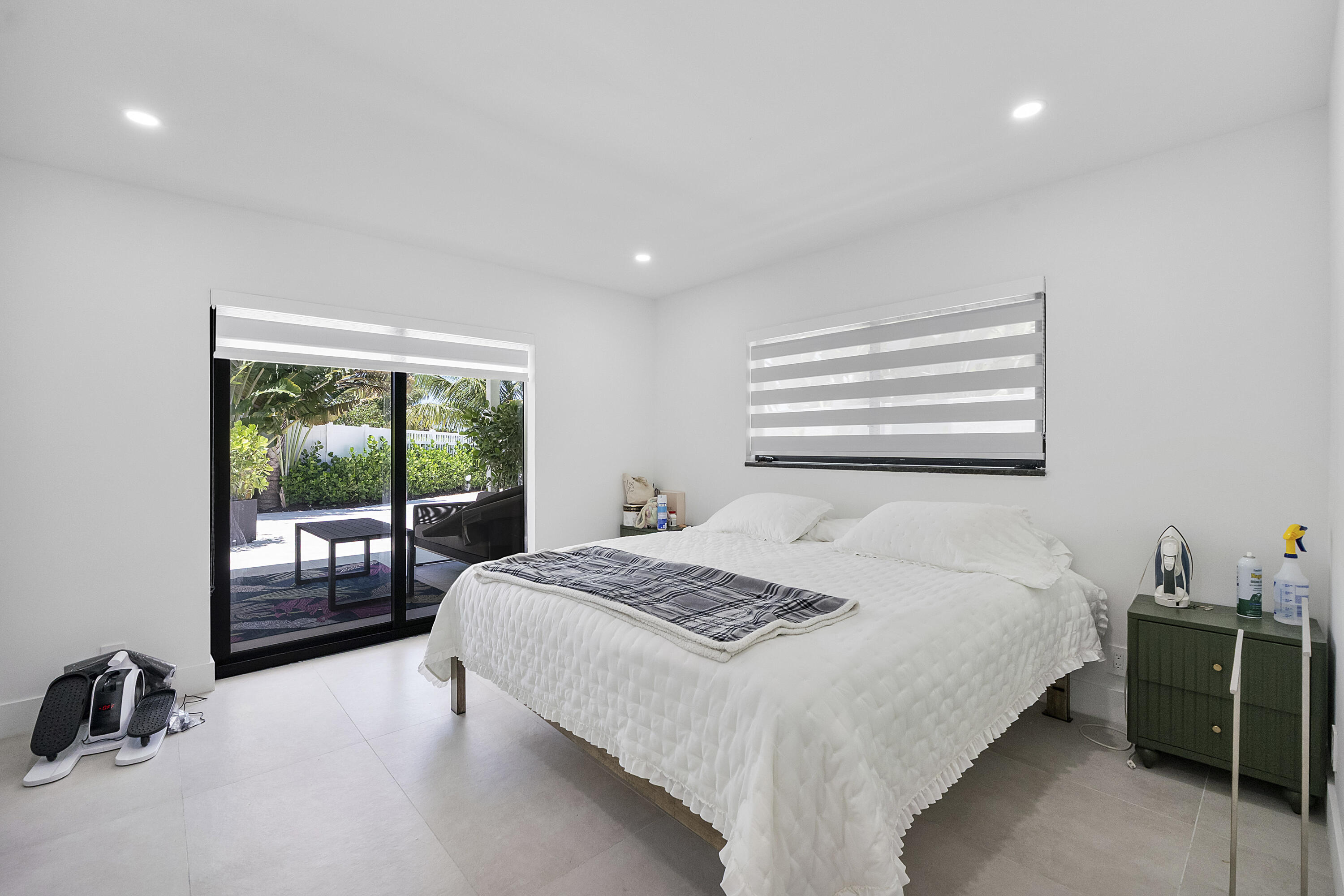CYPRESS COVE - Residential Income