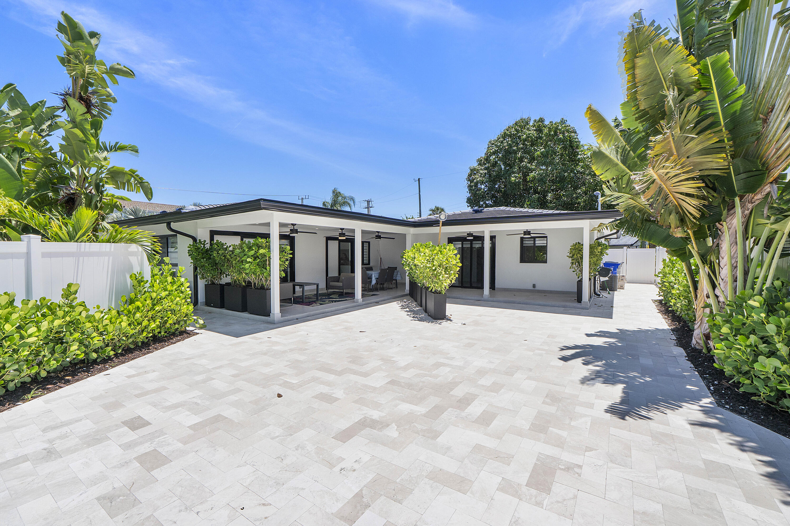 CYPRESS COVE - Residential Income