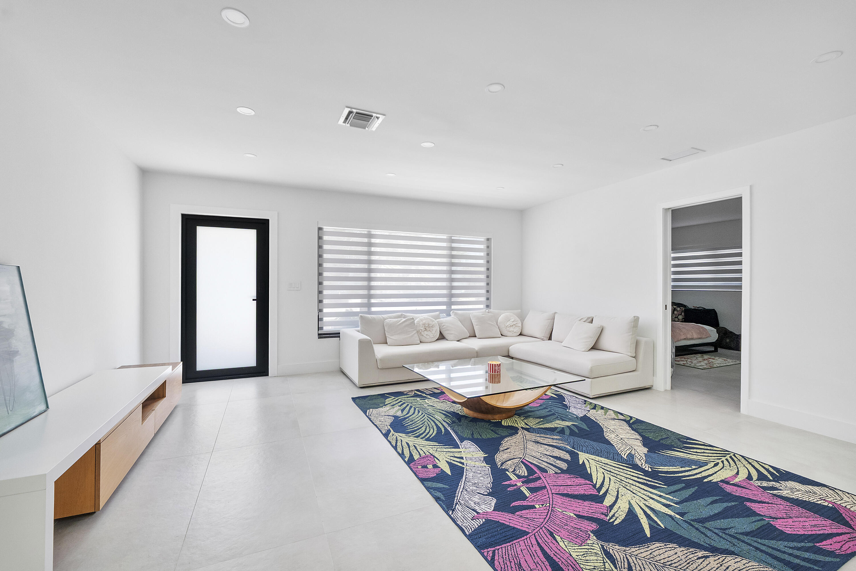 CYPRESS COVE - Residential Income
