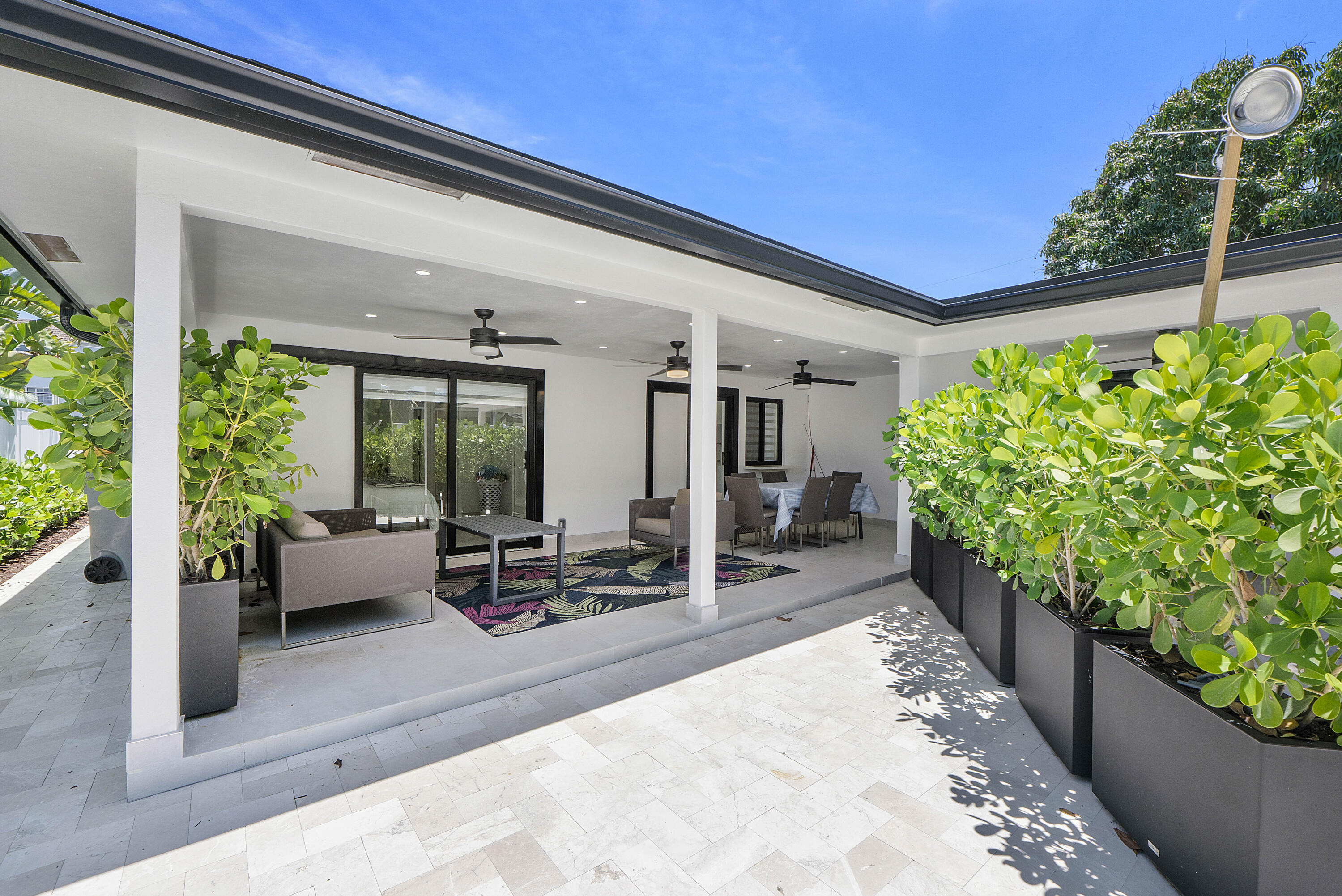 CYPRESS COVE - Residential Income