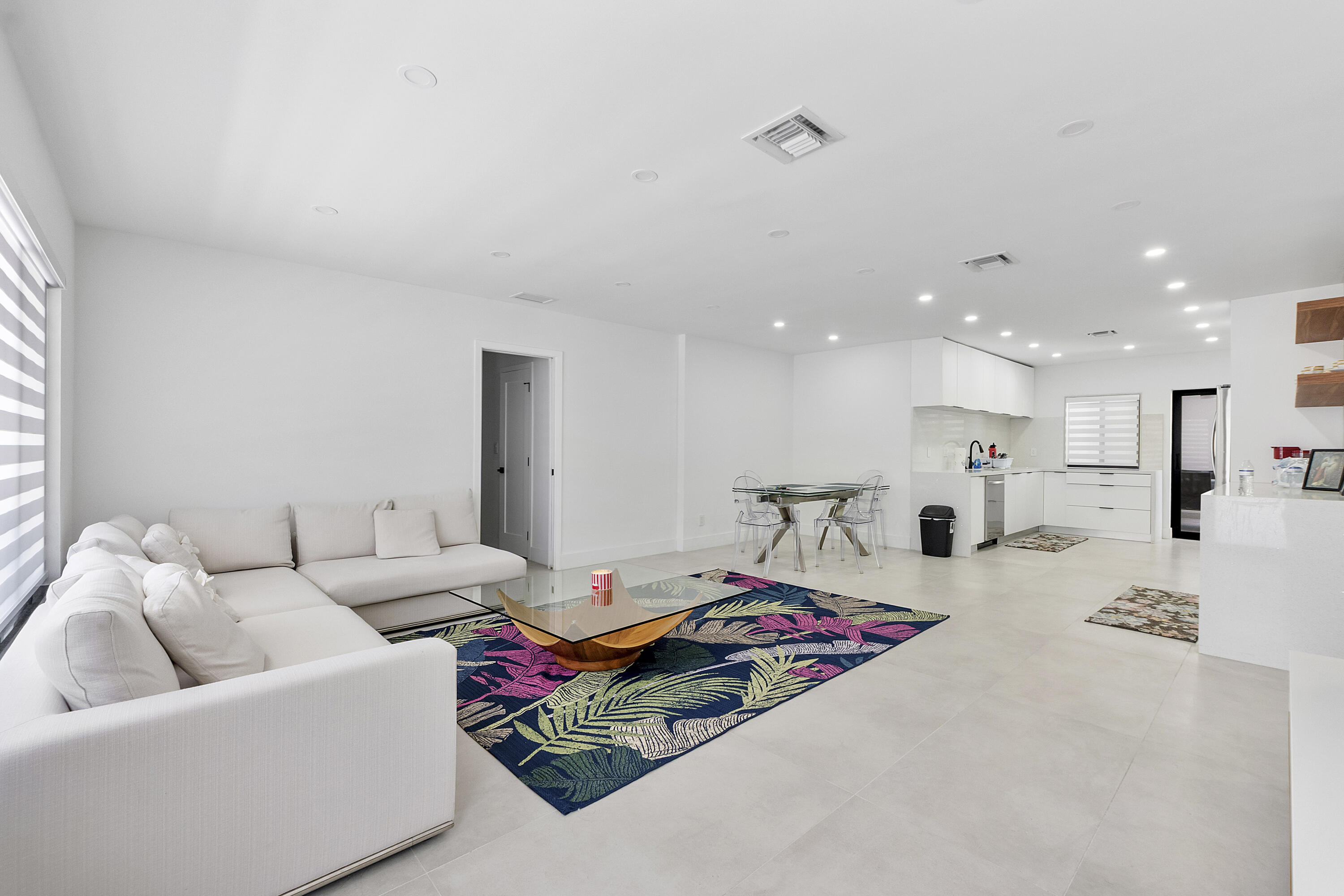 CYPRESS COVE - Residential Income