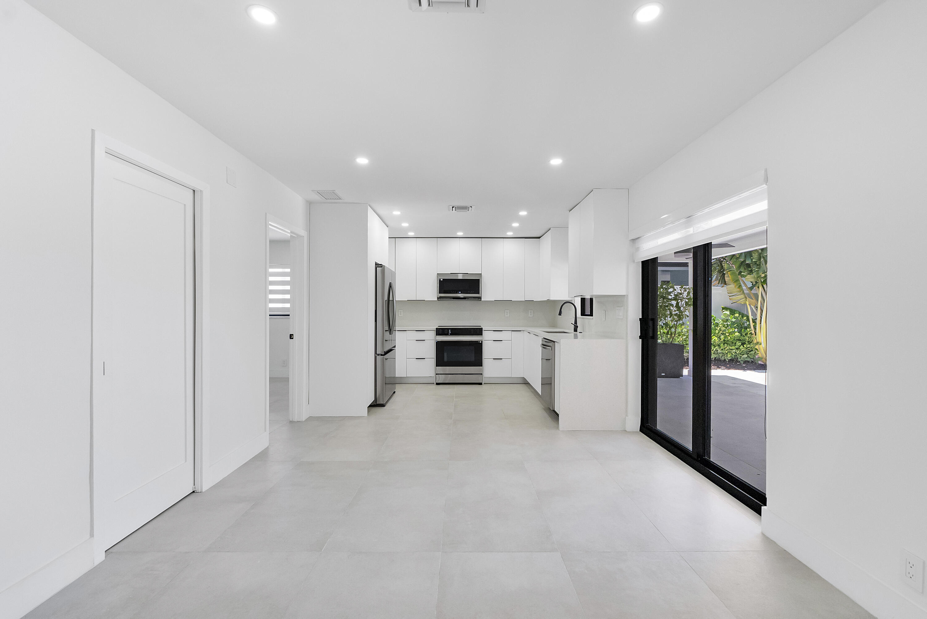 CYPRESS COVE - Residential Income
