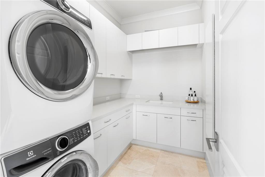 Old Palm 02 - Residential