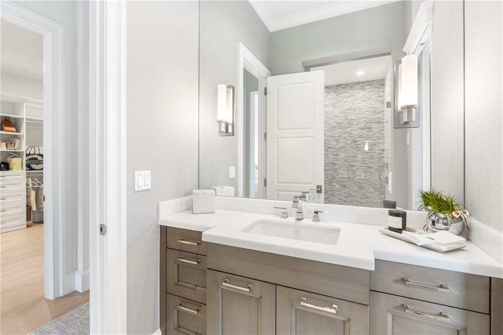 Old Palm 02 - Residential