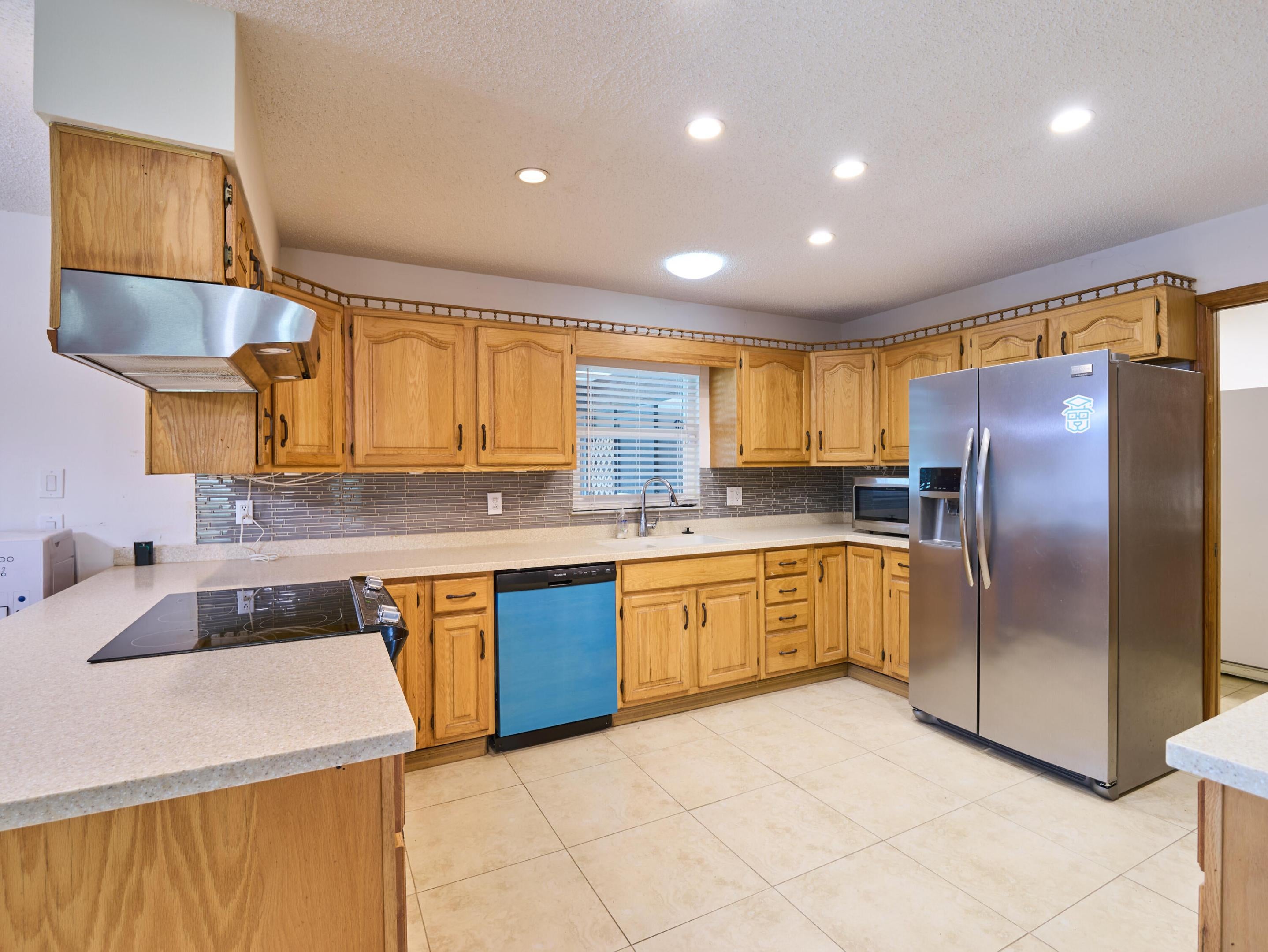 1302 SW Bartell Avenue, Port St Lucie, FL, 34953/$574,990 1 1302 SW Bartell Avenue