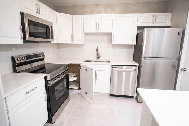 COCO CAY CONDO - Residential Lease