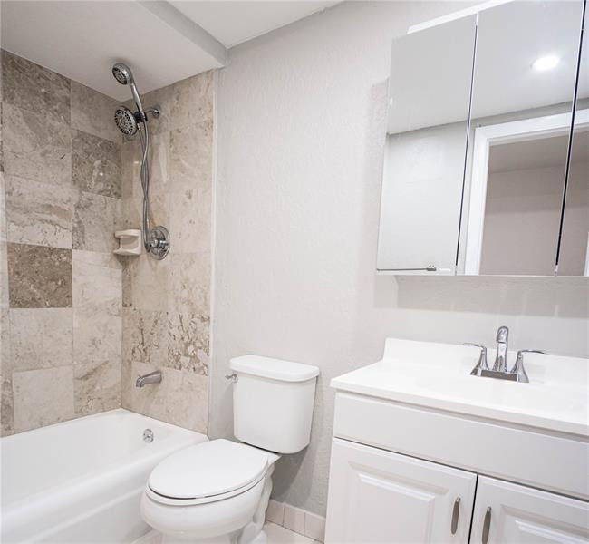 COCO CAY CONDO - Residential Lease