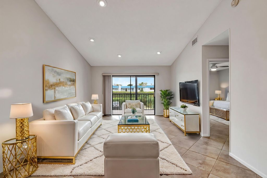 Photo of 15451 Pembridge Drive #226, Delray Beach, FL 33484 (MLS # R11015154)