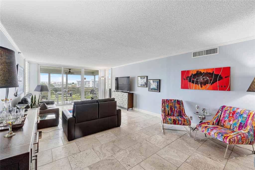 Photo of 4015 W Palm Aire Drive #807, Pompano Beach, FL 33069 (MLS # F10413952)