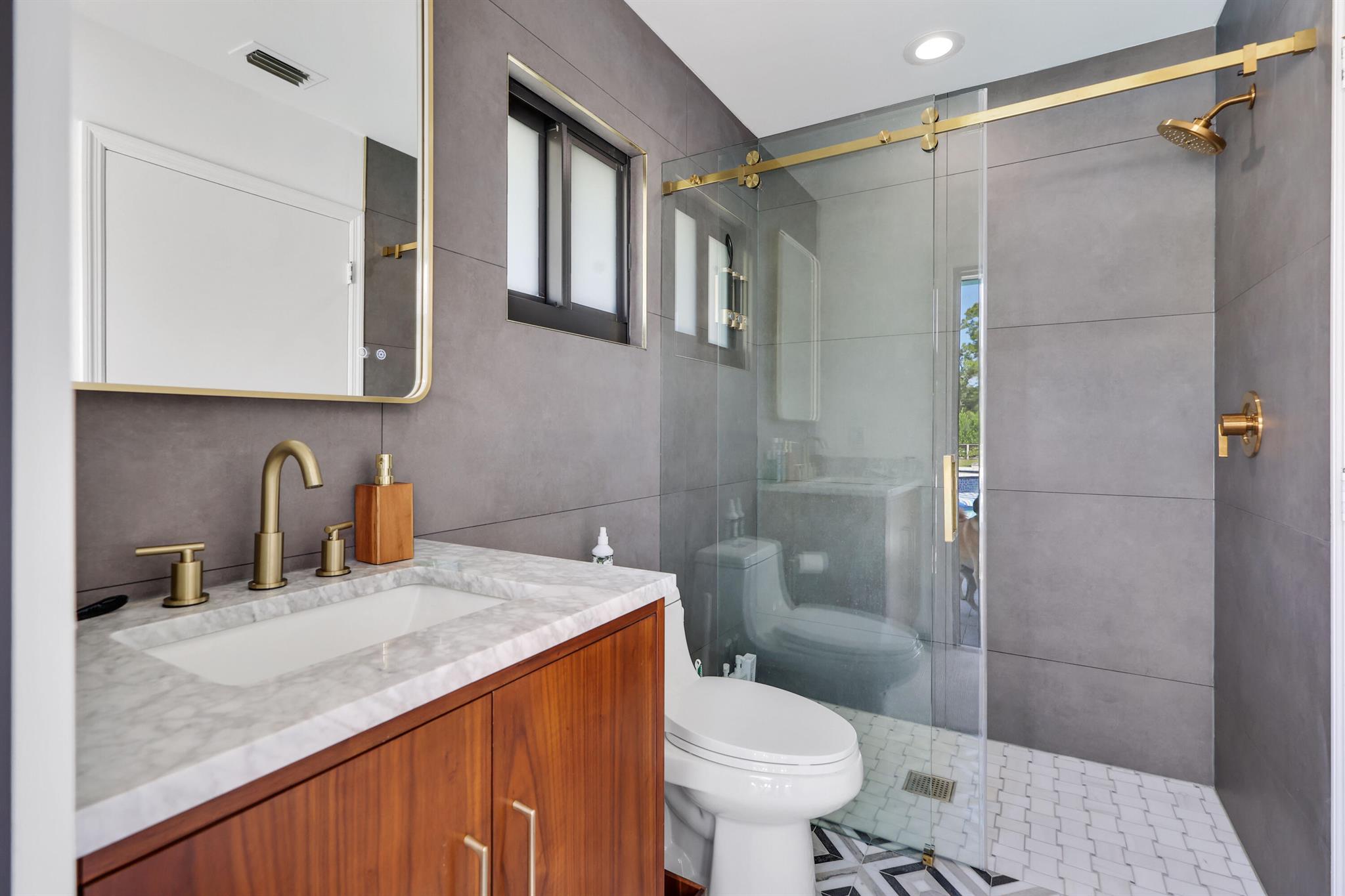 CALOOSA - Residential Lease