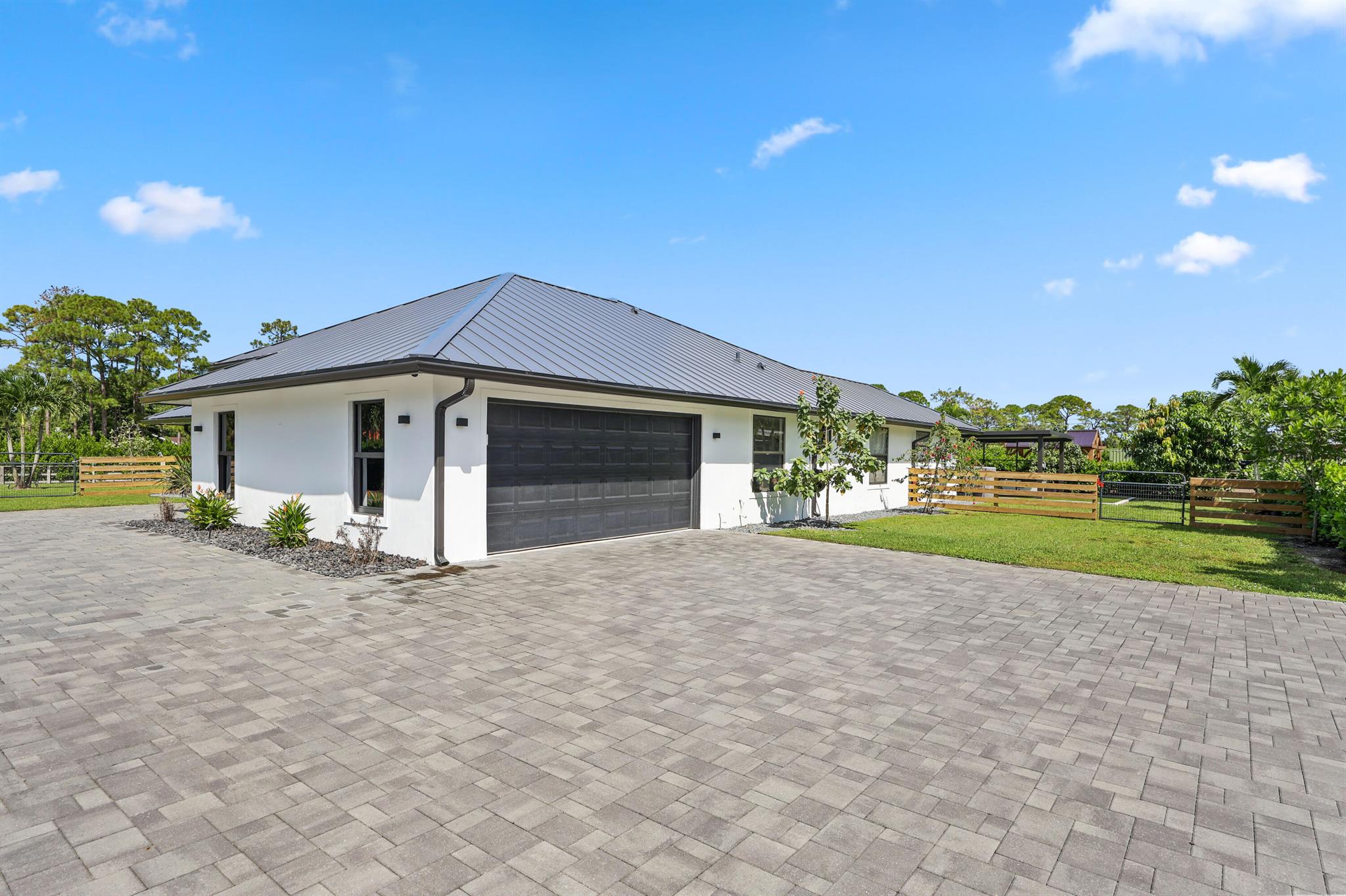 CALOOSA - Residential Lease