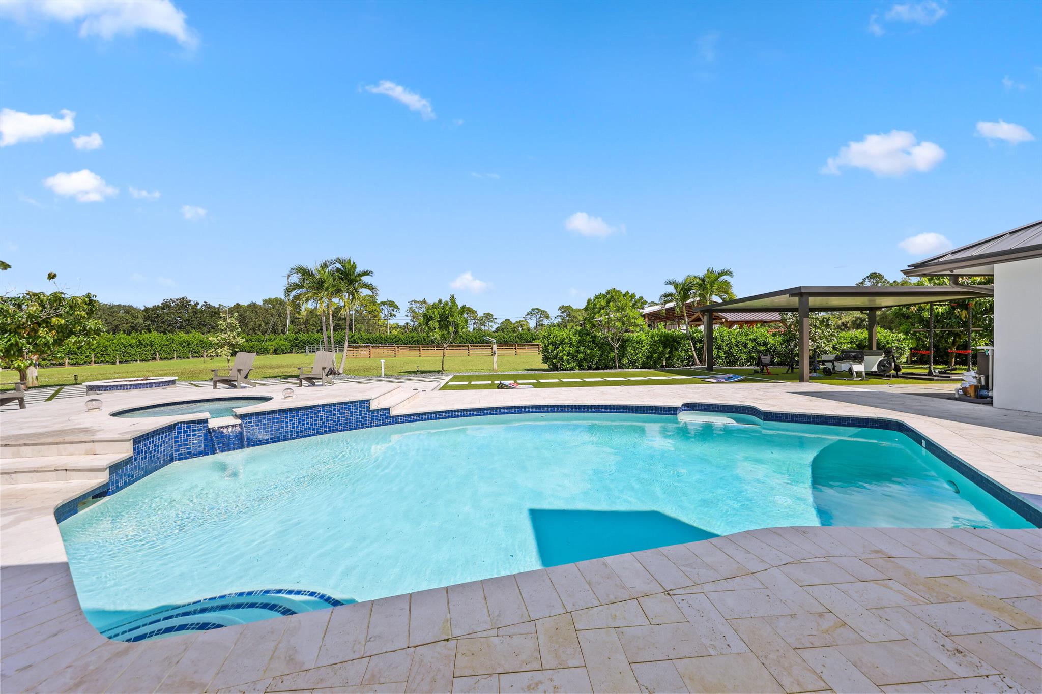 CALOOSA - Residential Lease