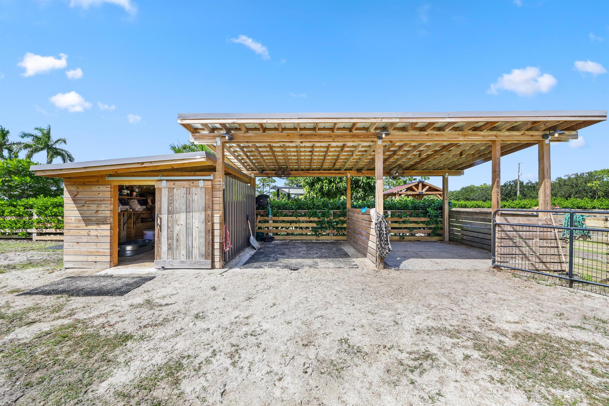 CALOOSA - Residential Lease