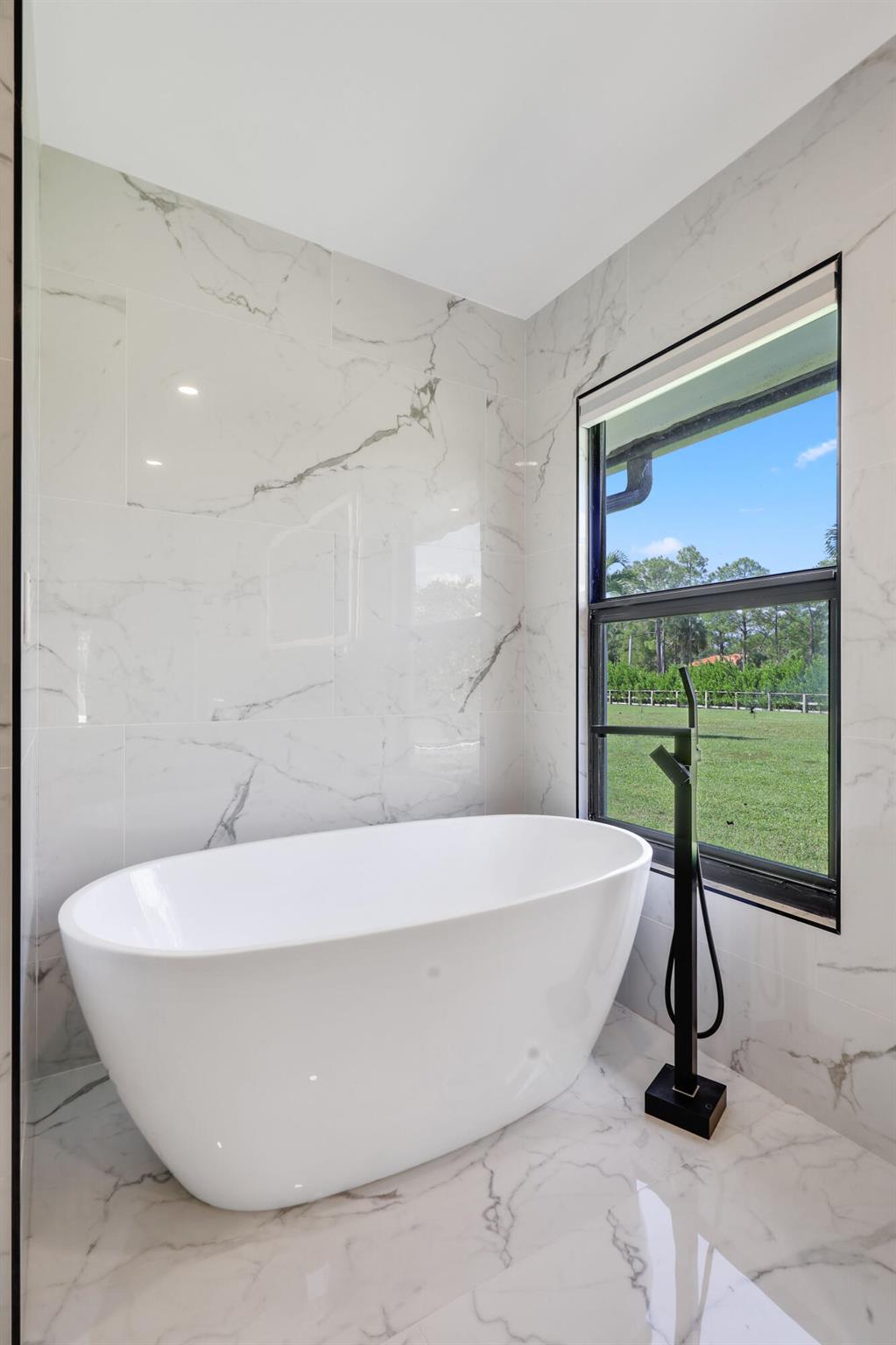 CALOOSA - Residential Lease