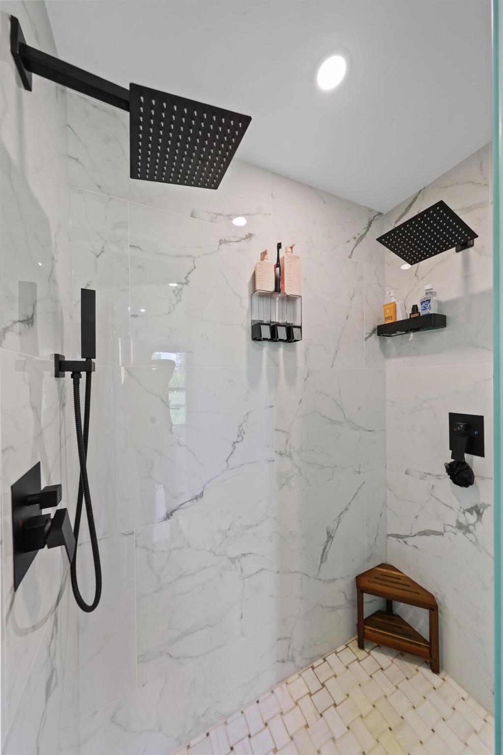 CALOOSA - Residential Lease