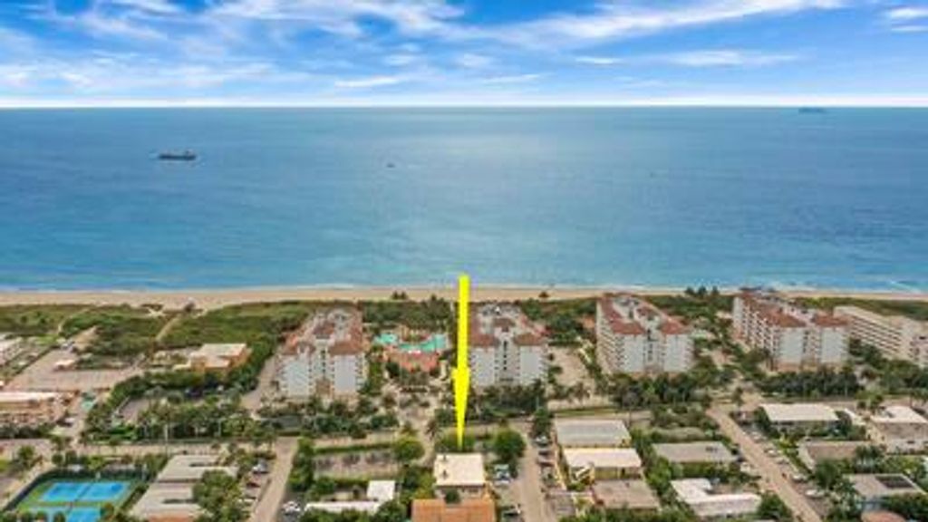 Photo of 112 Tacoma Lane #4, Palm Beach Shores, FL 33404 (MLS # R10792490)