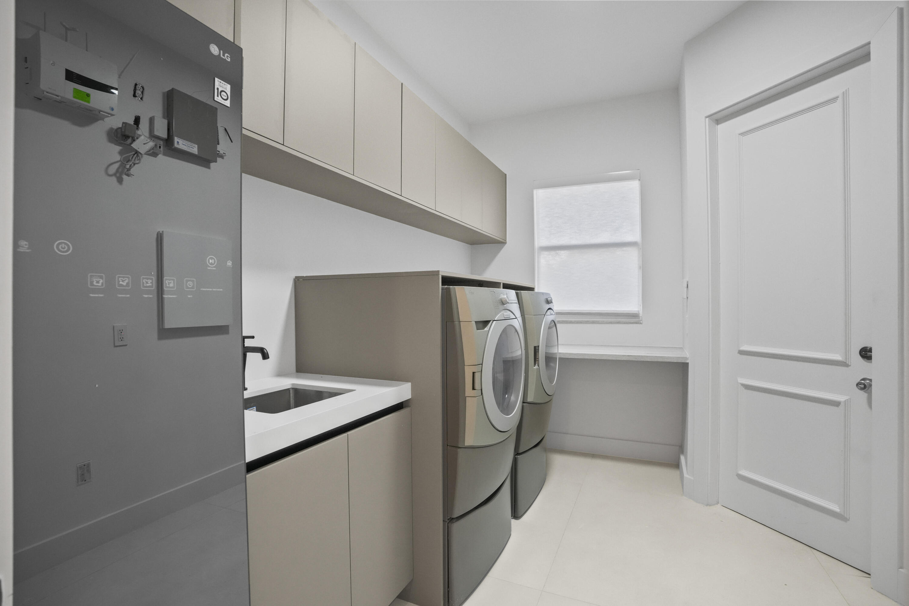 KAPOK GROVE ESTATES - Residential Lease