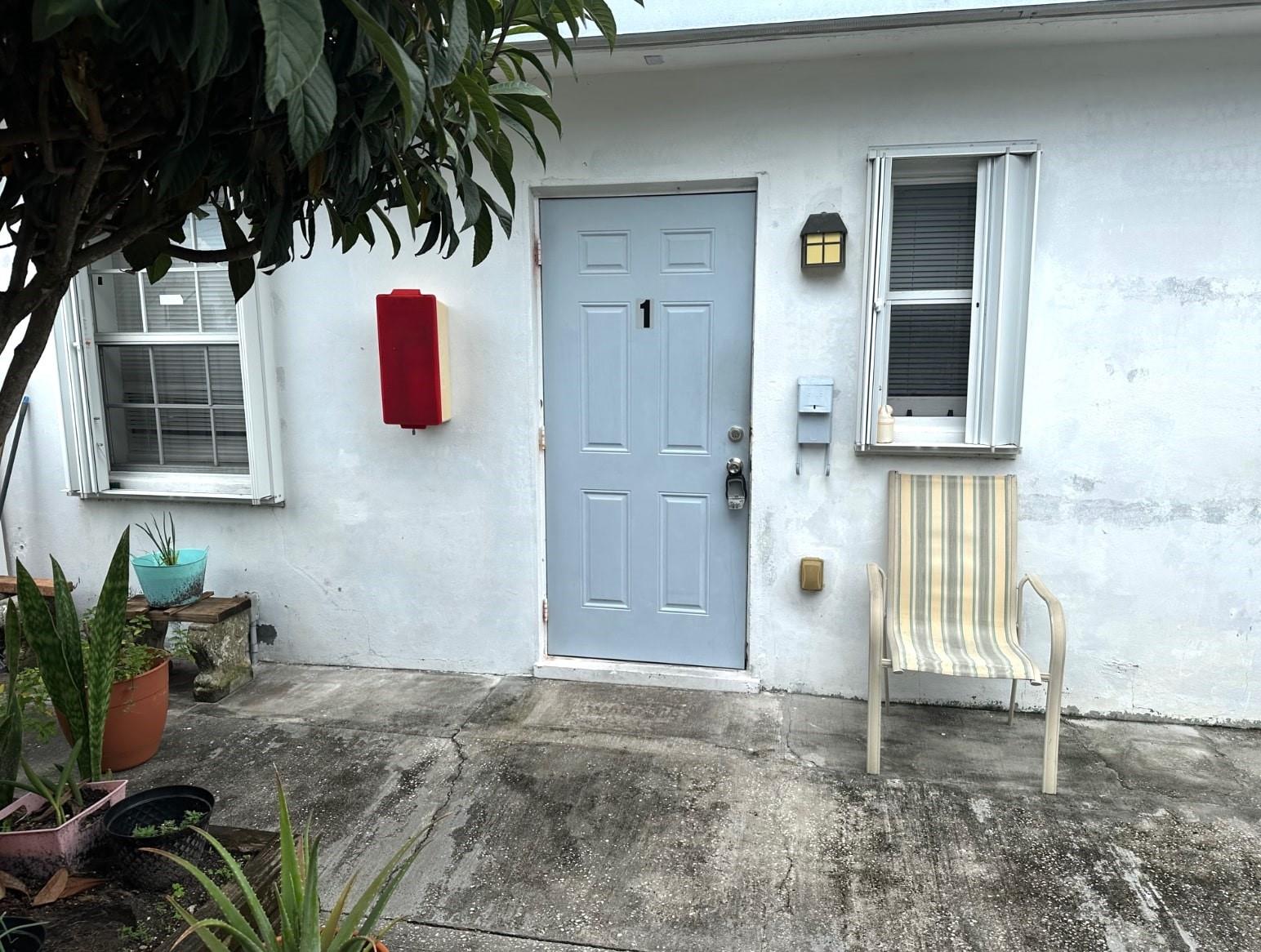 NORTH HOLLYWOOD - Residential Lease