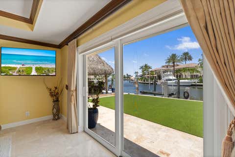 Tiny photo for 2600 NE 33rd Street, Lighthouse Point, FL 33064 (MLS # B26049992)