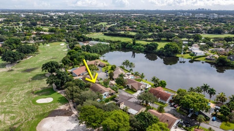 Tiny photo for 941 BAYBERRY POINT Drive, Plantation, FL 33324 (MLS # B26090462)