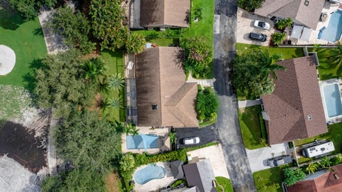 Tiny photo for 941 BAYBERRY POINT Drive, Plantation, FL 33324 (MLS # B26090462)