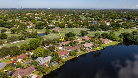 Tiny photo for 941 BAYBERRY POINT Drive, Plantation, FL 33324 (MLS # B26090462)
