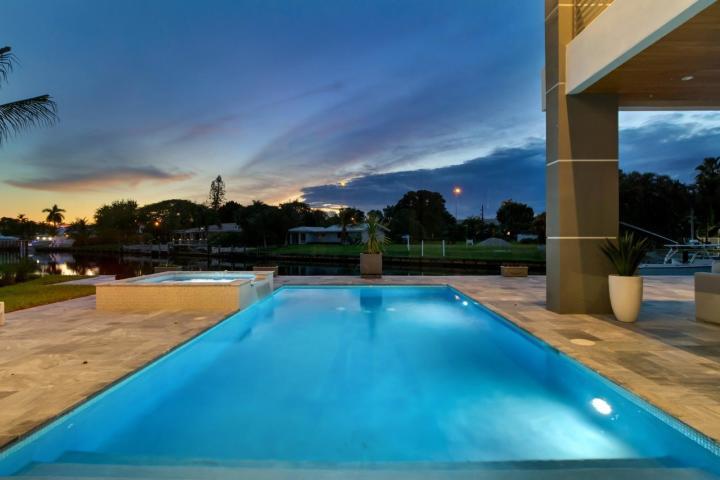 LITTLE HARBOR ON THE HILLSBORO - Residential