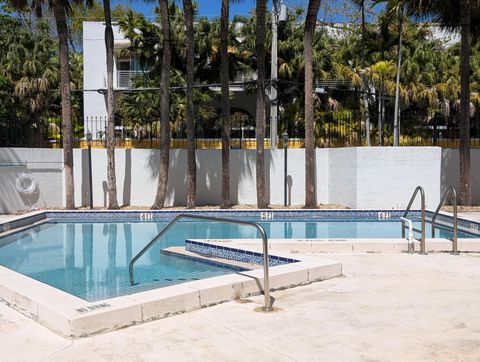 2715 Tigertail Avenue Apt 402 Miami FL 33133