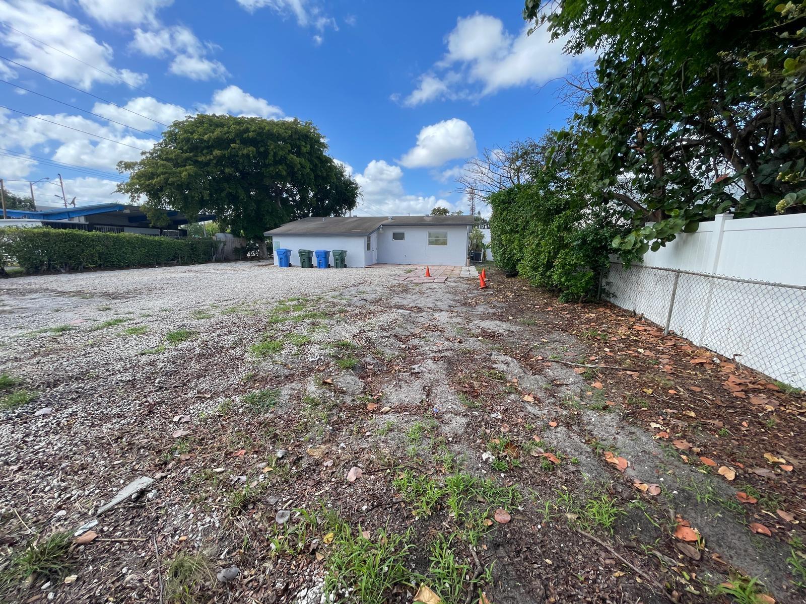 LLOYD ESTATES - Residential