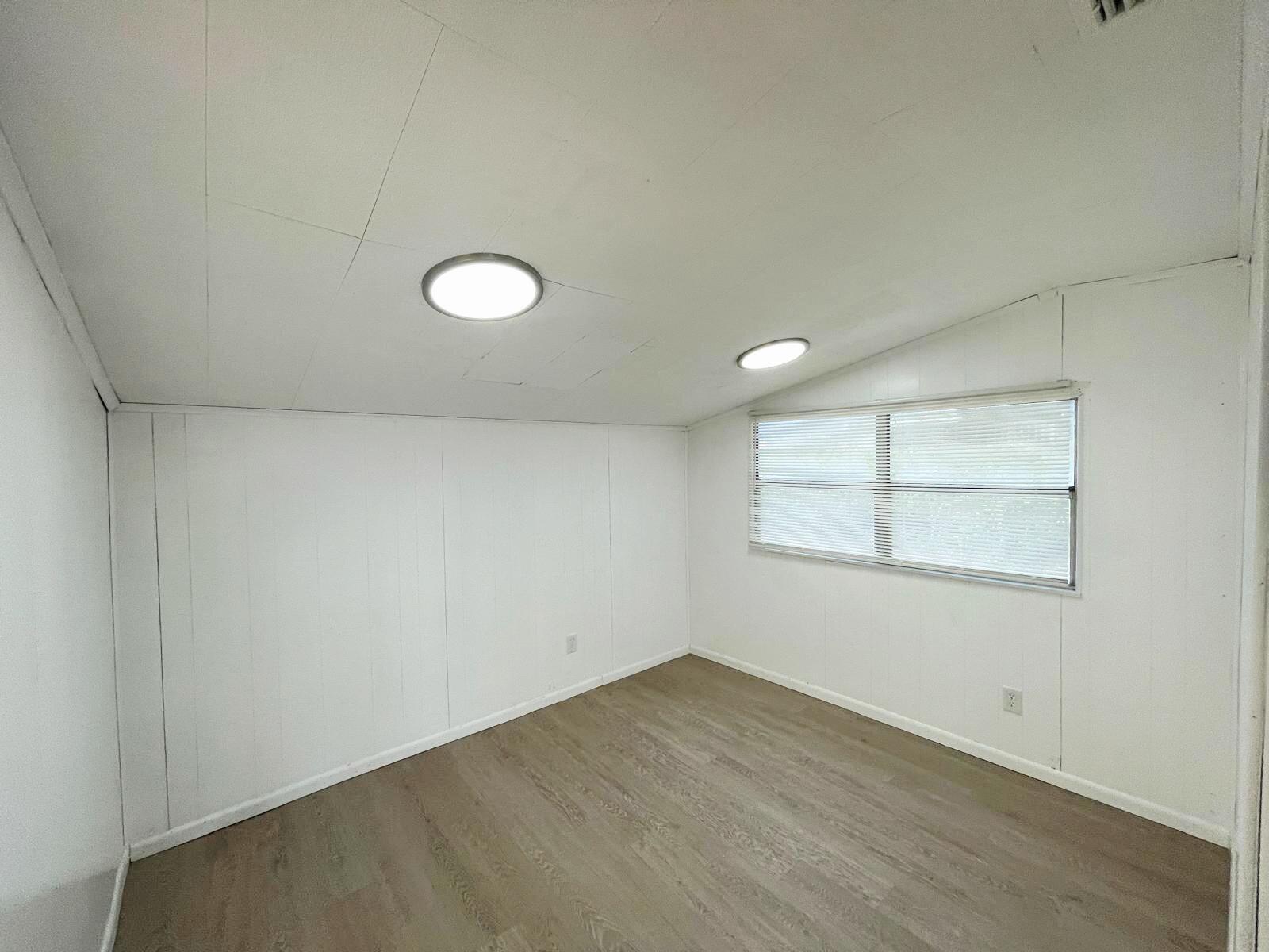 LLOYD ESTATES - Residential