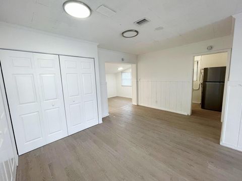 Tiny photo for 840 NW 33 Street, Oakland Park, FL 33309 (MLS # B26023030)