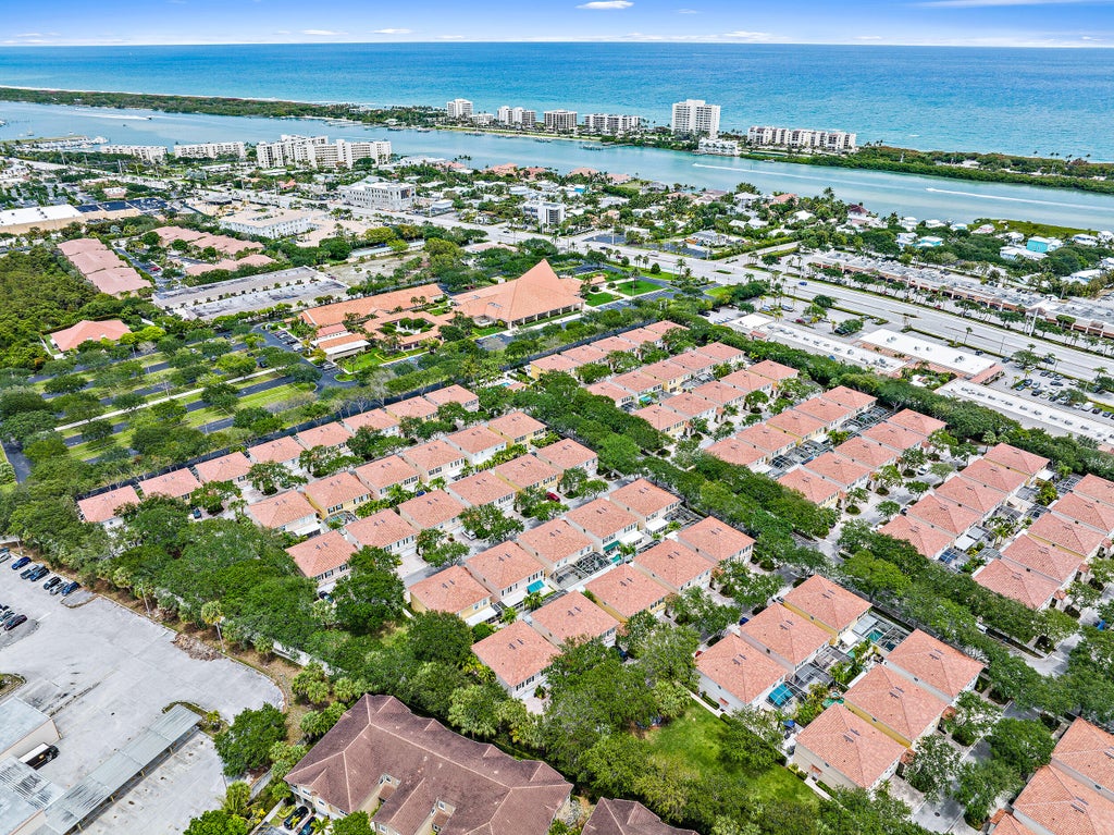 Photo of 31 Oakland Court, Tequesta, FL 33469 (MLS # R11059996)