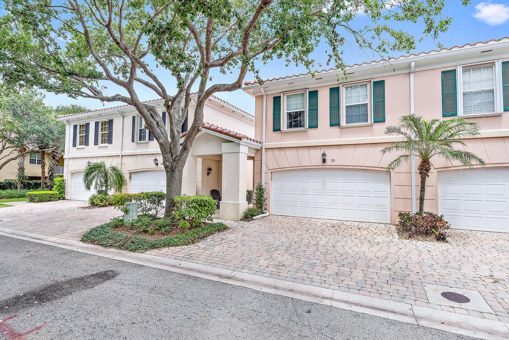 Photo of 31 Oakland Court, Tequesta, FL 33469 (MLS # R11059996)