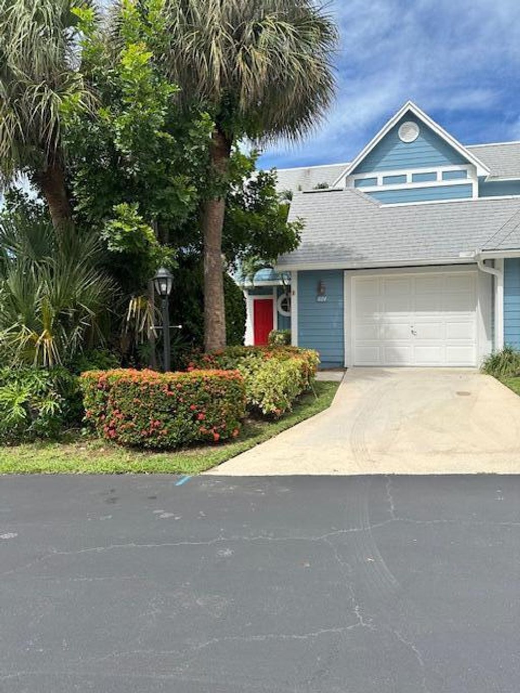 Photo of 804 Ocean Dunes Circle, Jupiter, FL 33477 (MLS # R11015528)