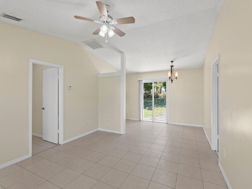 PORT ST LUCIE SECTION 25 - Residential