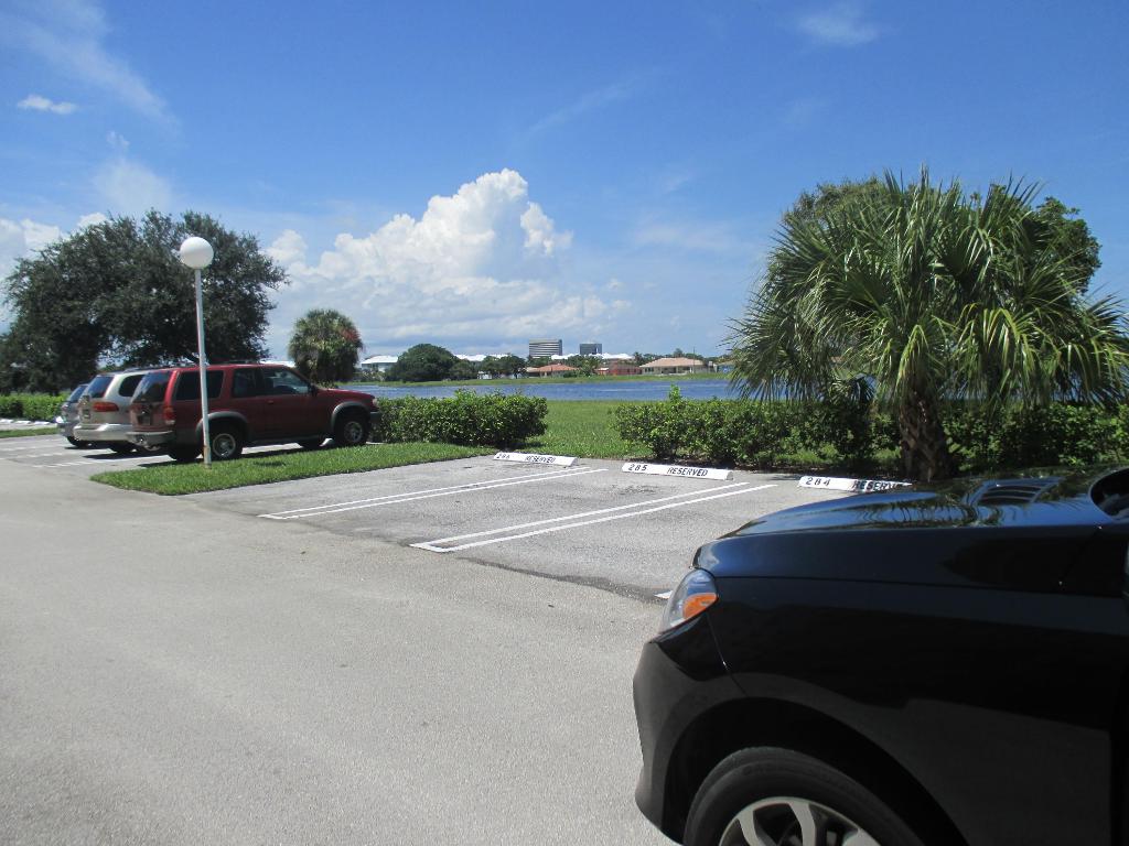 BREAKWATERS OF THE PALM BEACHES CONDO - Residential