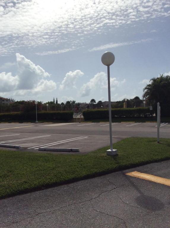 BREAKWATERS OF THE PALM BEACHES CONDO - Residential