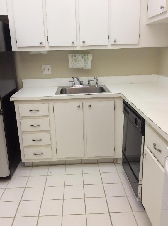 BREAKWATERS OF THE PALM BEACHES CONDO - Residential