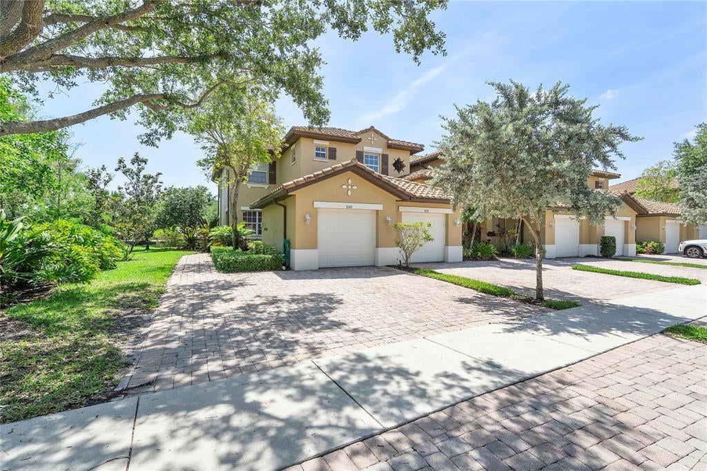 8140 NW 128th Lane 10-A
